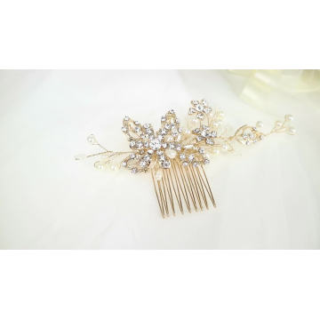 Venta al por mayor accesorios para el cabello hechos a mano desfile corona redonda perla hoja de cristal tocado de boda peine de cristal peine de novia